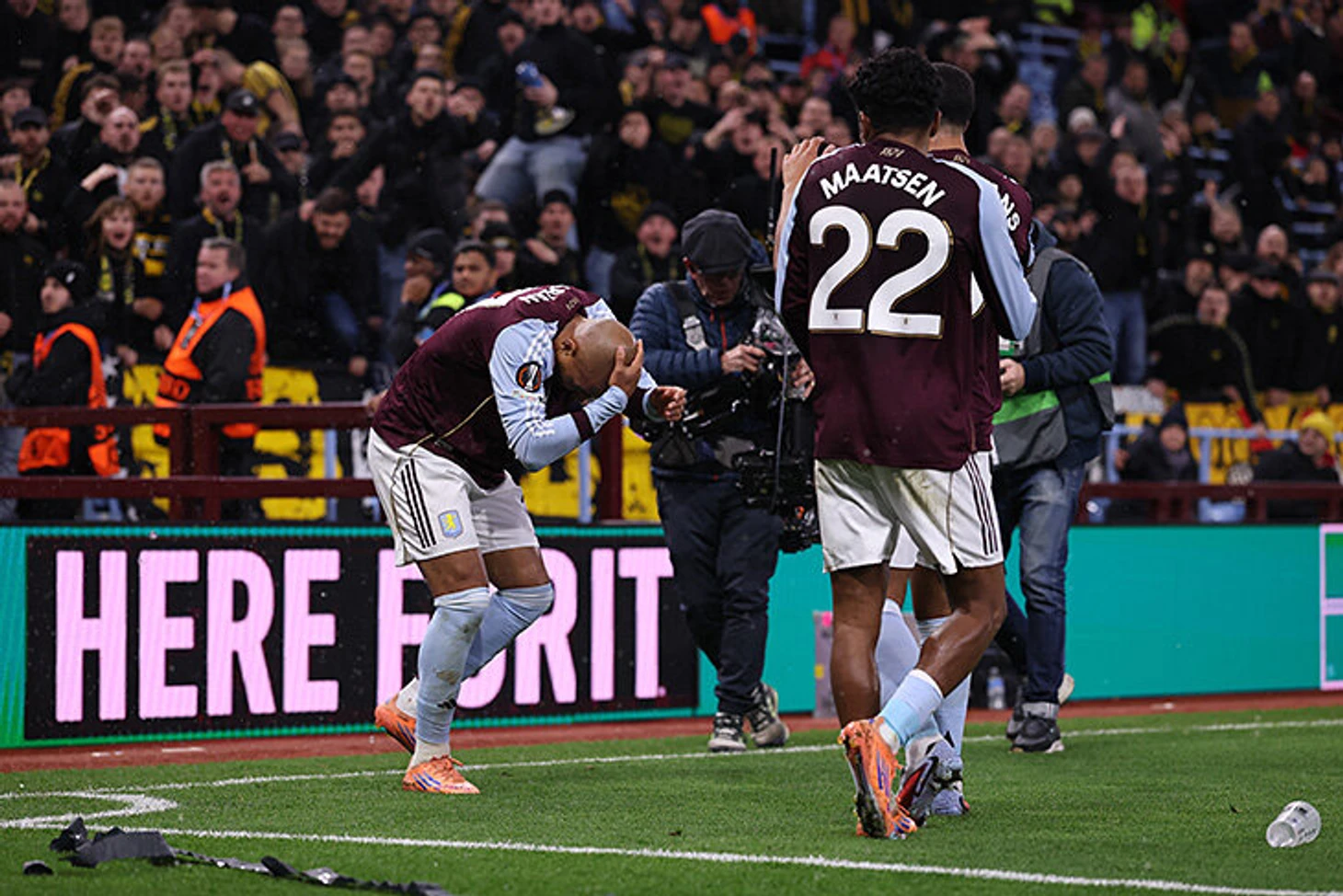 Matchday 5 of the Europa League 2025/26 delivered everything from plastic cups cutting Aston Villa’s star forward to Nice sinking deeper into crisis and Lyon, Midtjylland and Porto strengthening their push for the round of 16. We recap the key stories, explain the updated table after matchday 5 and look ahead to the decisive fixtures of matchday 6 and the league phase run-in.